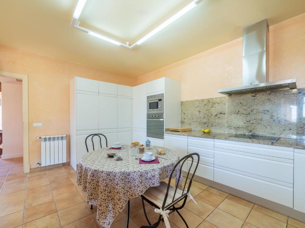 Kuchyň nebo kuchyňský kout v ubytování Villa Son Maguet by Interhome