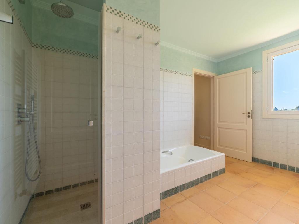Koupelna v ubytování Villa Son Maguet by Interhome