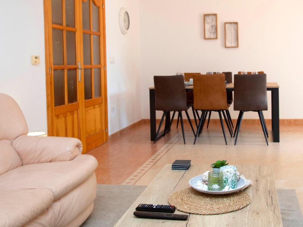 Posezení v ubytování Villa La Escapada by Interhome
