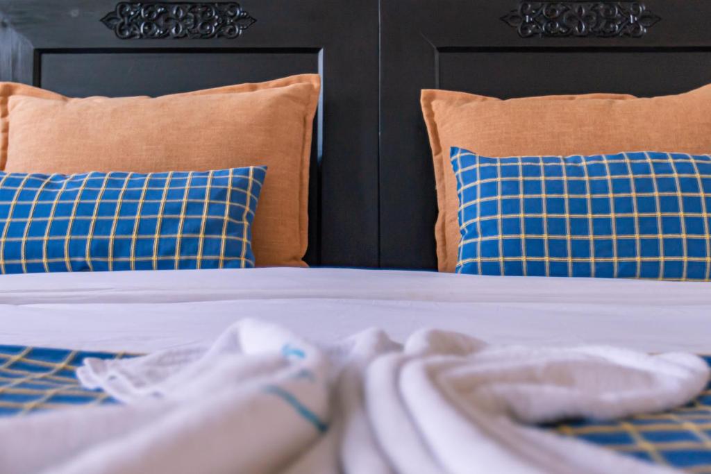 Una cama o camas en una habitación de Dakhla Camp