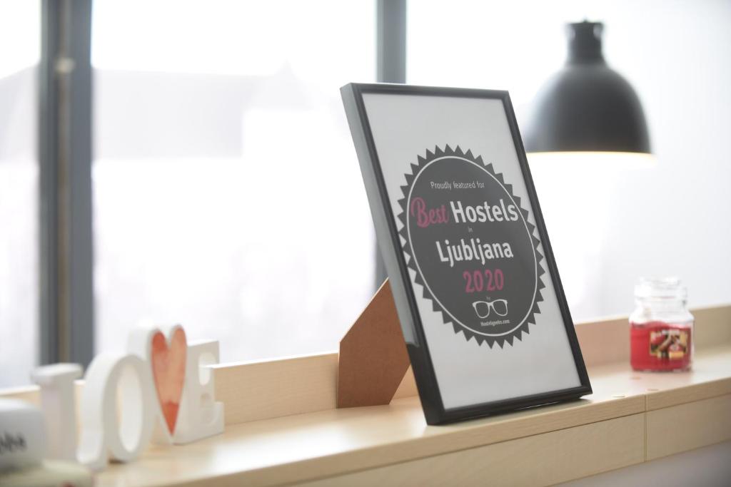 Certifikát, hodnocení, plakát nebo jiný dokument vystavený v ubytování MS Sparrow Hostel