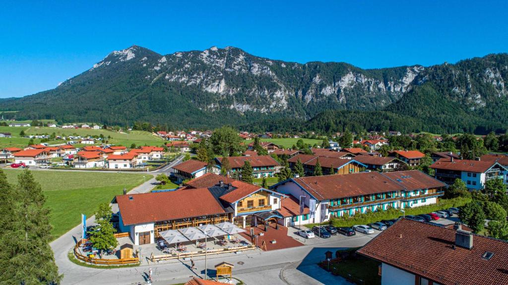 Apgyvendinimo įstaigos Das Bergmayr - Chiemgauer Alpenhotel vaizdas iš viršaus