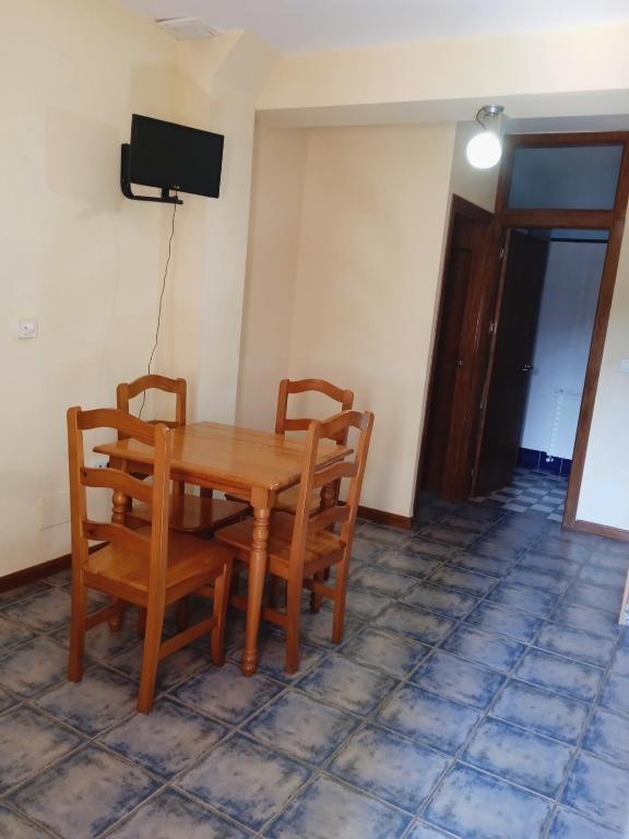 TV a/nebo společenská místnost v ubytování Hotel El Zorro