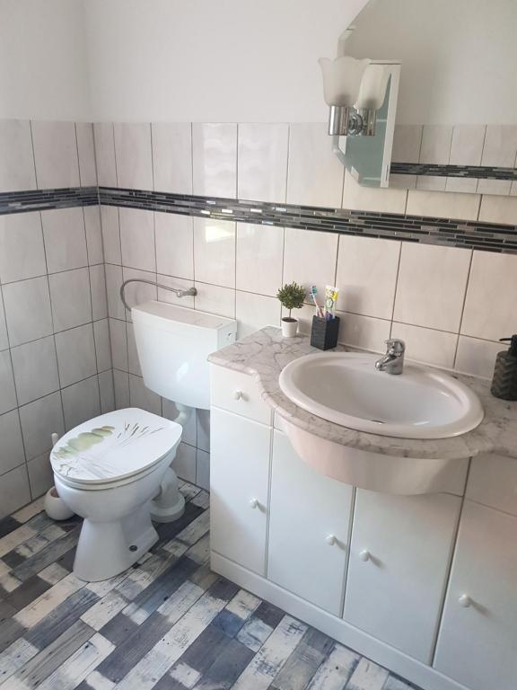 Koupelna v ubytování Ferienhaus auf Rügen