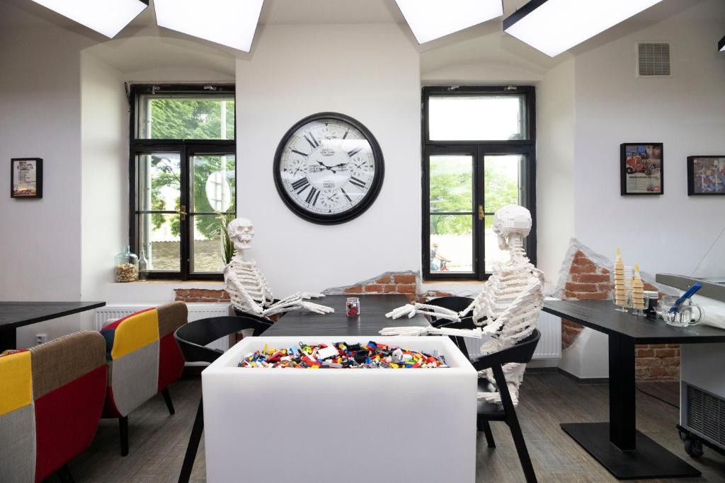 Posezení v ubytování Hotel a Museum of Bricks