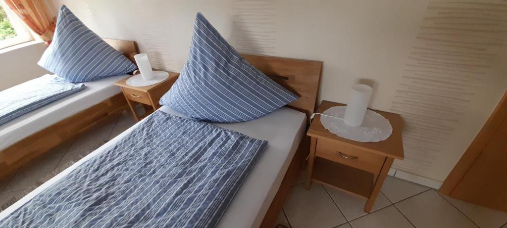 Postel nebo postele na pokoji v ubytování Ferienwohnung Rita