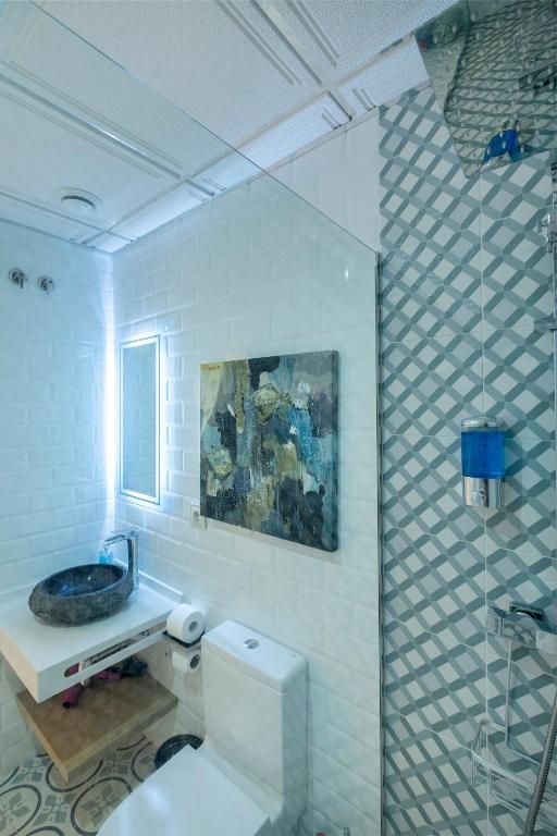 Koupelna v ubytování Gadir Suites