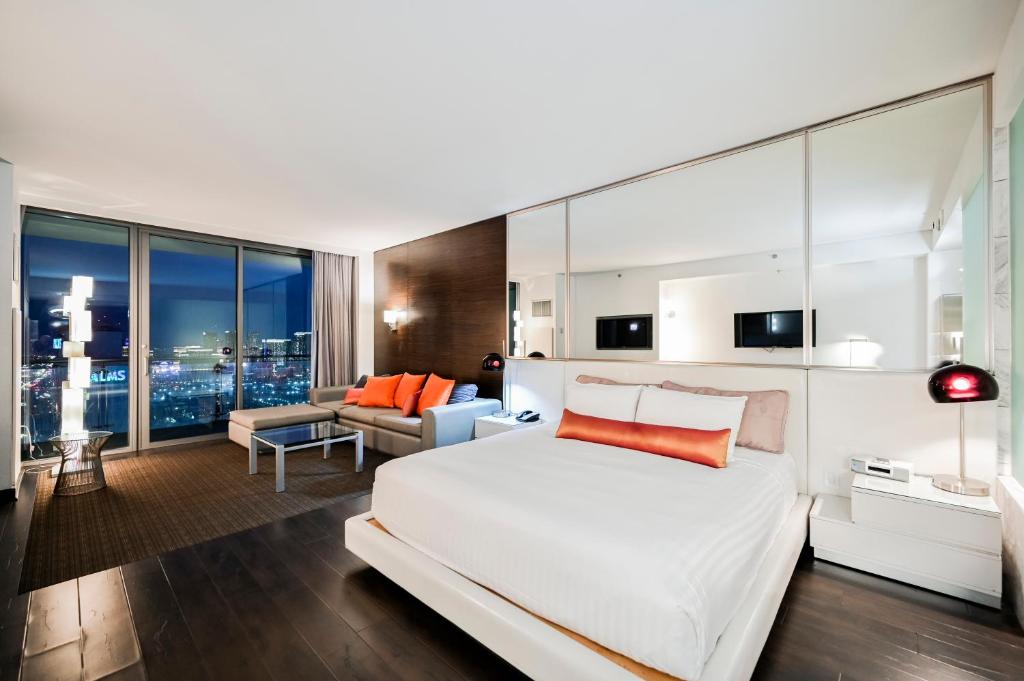 StripViewSuites at Palms Place