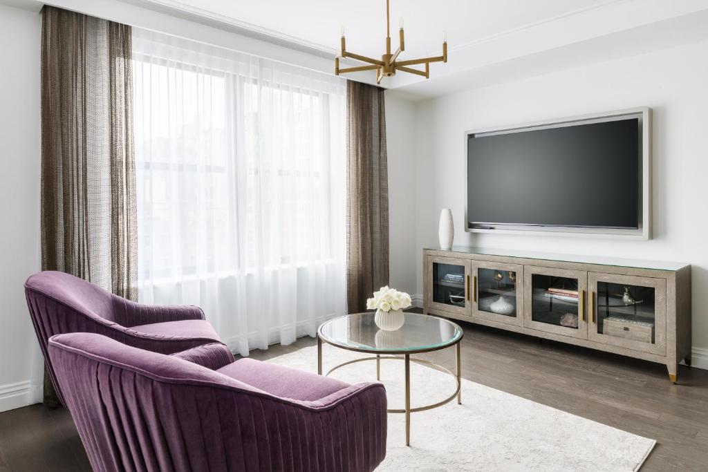 TV a/nebo společenská místnost v ubytování The Wallace Hotel
