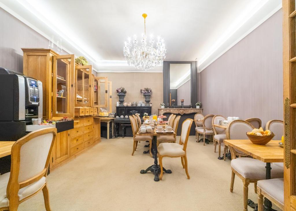 Hotel Het Gheestelic Hof by CW Hotel Collection - Resim 5