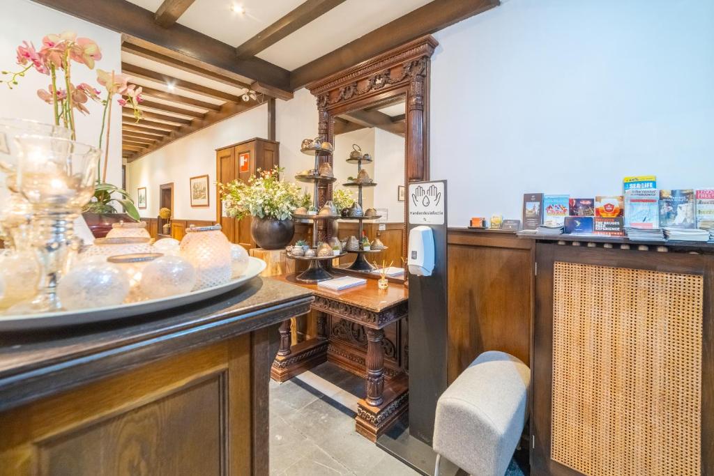 Hotel Het Gheestelic Hof by CW Hotel Collection - Resim 3