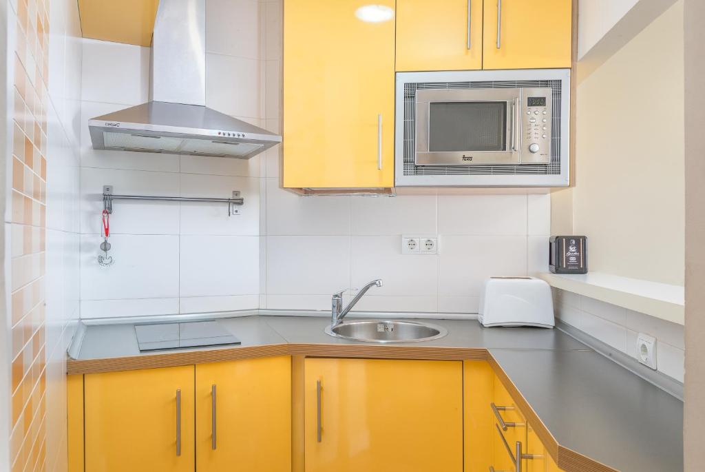Kuchyňa alebo kuchynka v ubytovaní Apartment - Studio La Torre