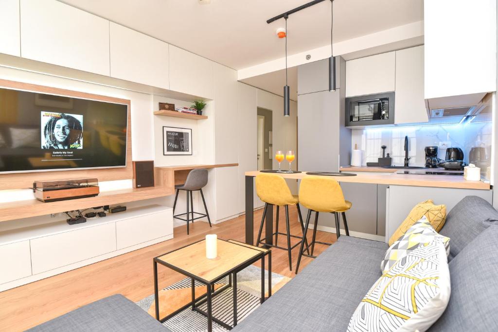 Studio apartment Bee One