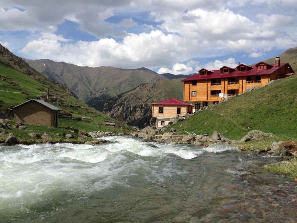 Yedigoller Hotel & Restaurant