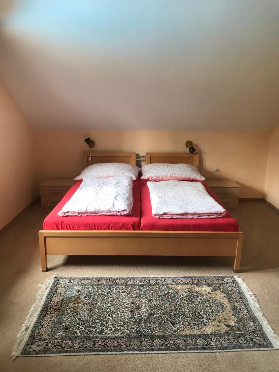 Katil atau katil-katil dalam bilik di Schangri-la