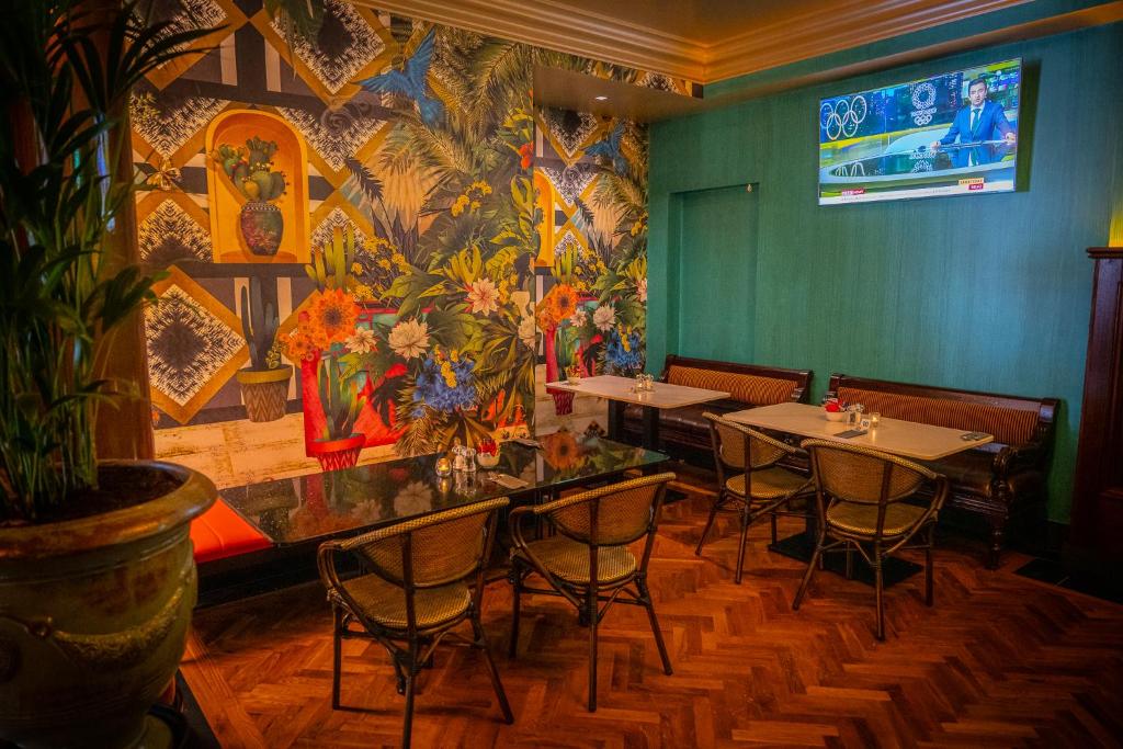 The Victoria Hotel - Resim 15