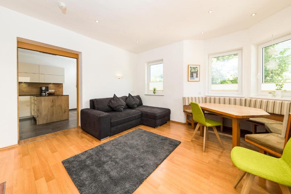 Kuchyň nebo kuchyňský kout v ubytování Apartmenthotel Sonnenhof
