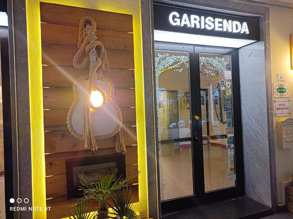 Certyfikat, podpis lub inny dokument wystawiony w obiekcie Hotel Garisenda B&B - in Centro a Riccione -