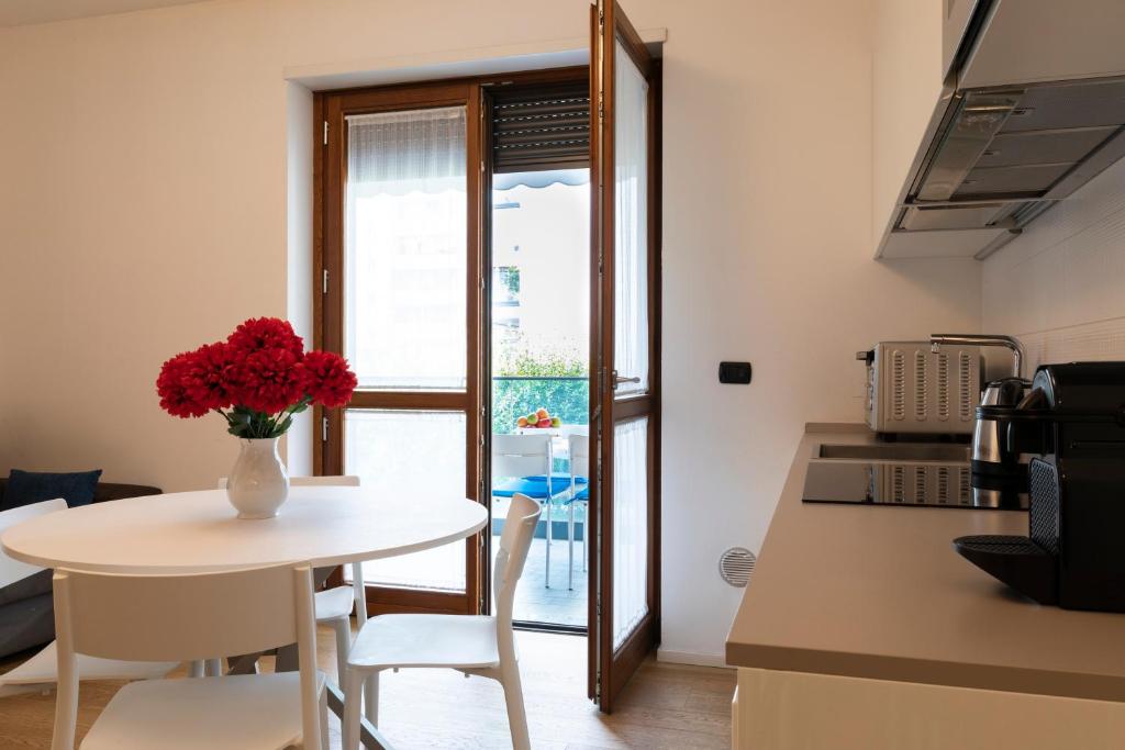 Kuchyňa alebo kuchynka v ubytovaní Navigli Stylish Home