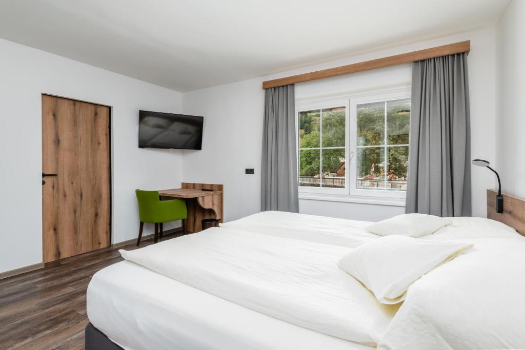Postel nebo postele na pokoji v ubytování Landgasthof Bierfriedl