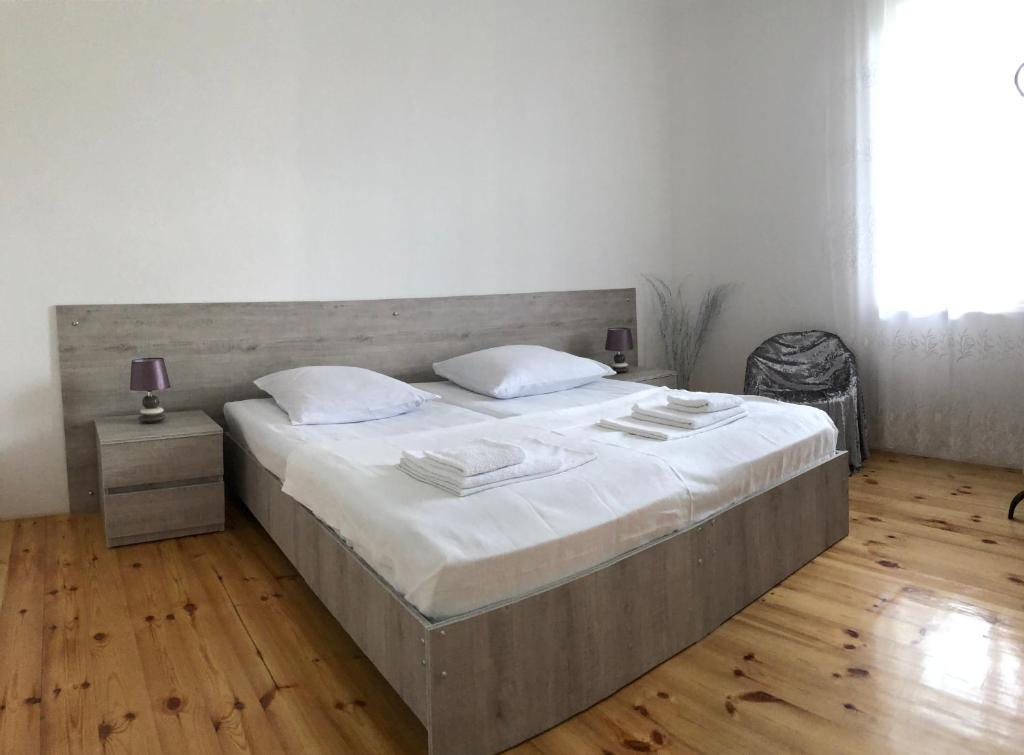 Postel nebo postele na pokoji v ubytování ,,Anna's" Guesthouse