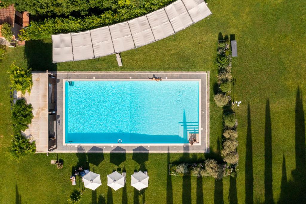 Bazén v ubytování L'Olivo Country Resort & SPA nebo v jeho okolí