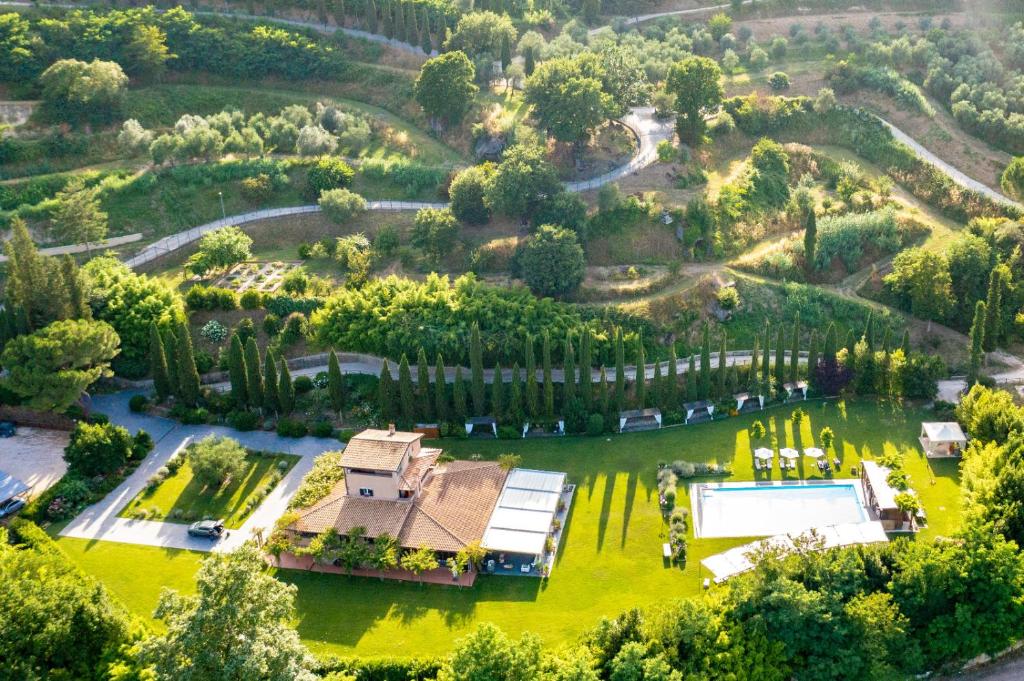 Bazén v ubytování L'Olivo Country Resort & SPA nebo v jeho okolí