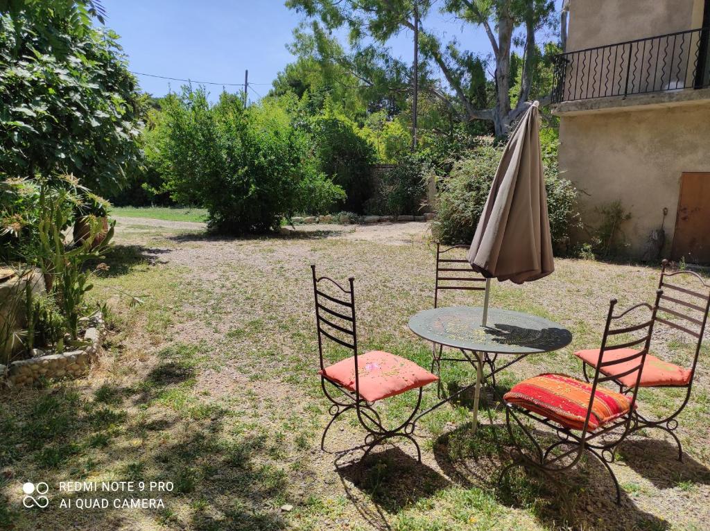 Photo de la galerie de l'établissement Rose dans Domaine Sesquier, à Mèze