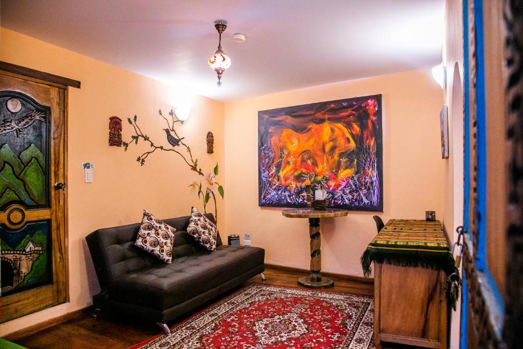 Posezení v ubytování ITCHIMBIA GARDEN con la mejor vista de Quito y SPA