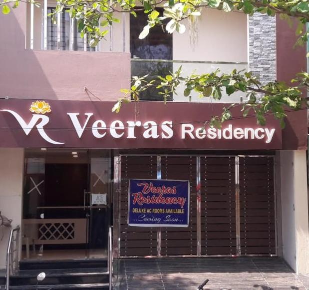 Certifikát, hodnocení, plakát nebo jiný dokument vystavený v ubytování Veeras Residency