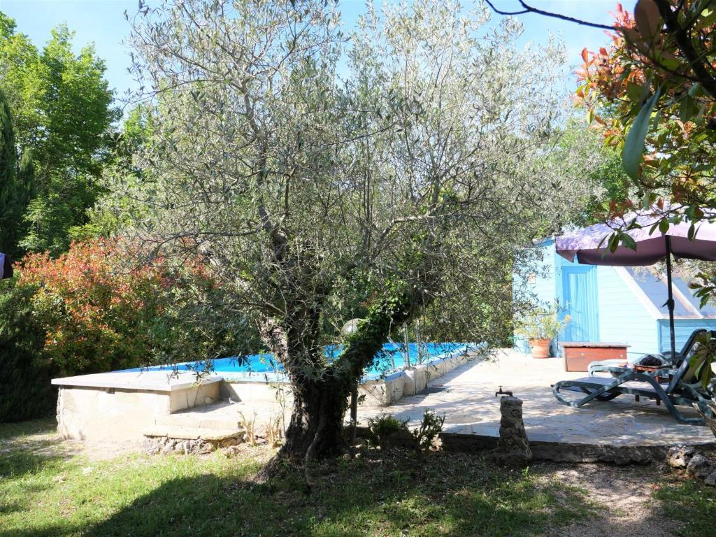 Bazén v ubytovaní Holiday Home Pergola by Interhome alebo v jeho blízkosti