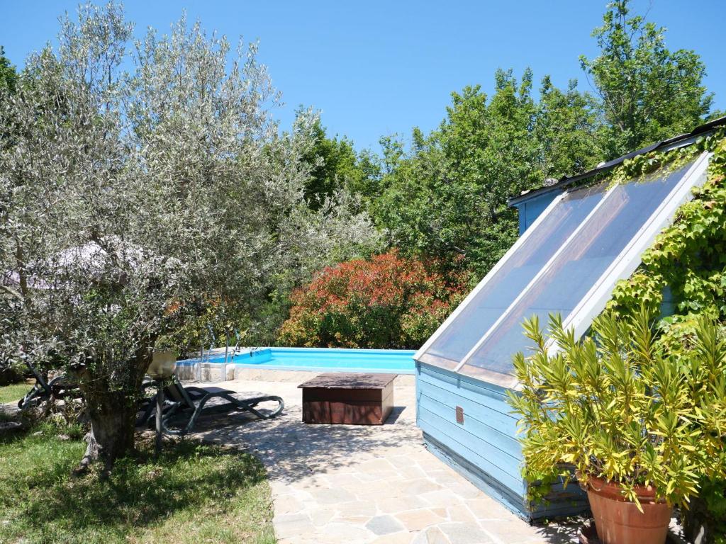 Bazén v ubytovaní Holiday Home Pergola by Interhome alebo v jeho blízkosti