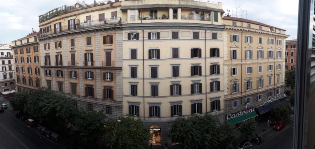 The building in which a vendégházakat is located