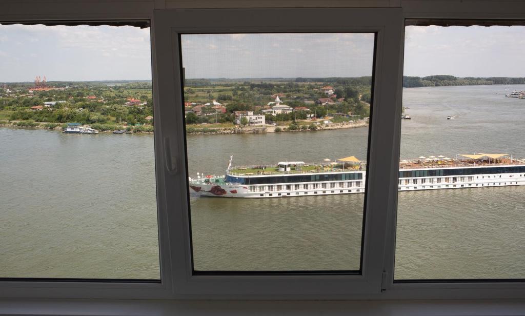 Diana Sunshine Apartment - Appartement Avec Vue Sur La Rivière