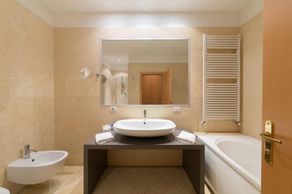 Koupelna v ubytování Hotel Maximilian