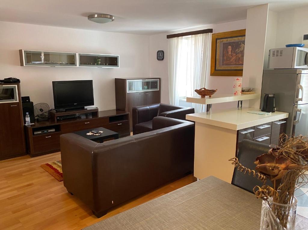 Apartment Jimmy - Spacious 2-Bedroom Apartment