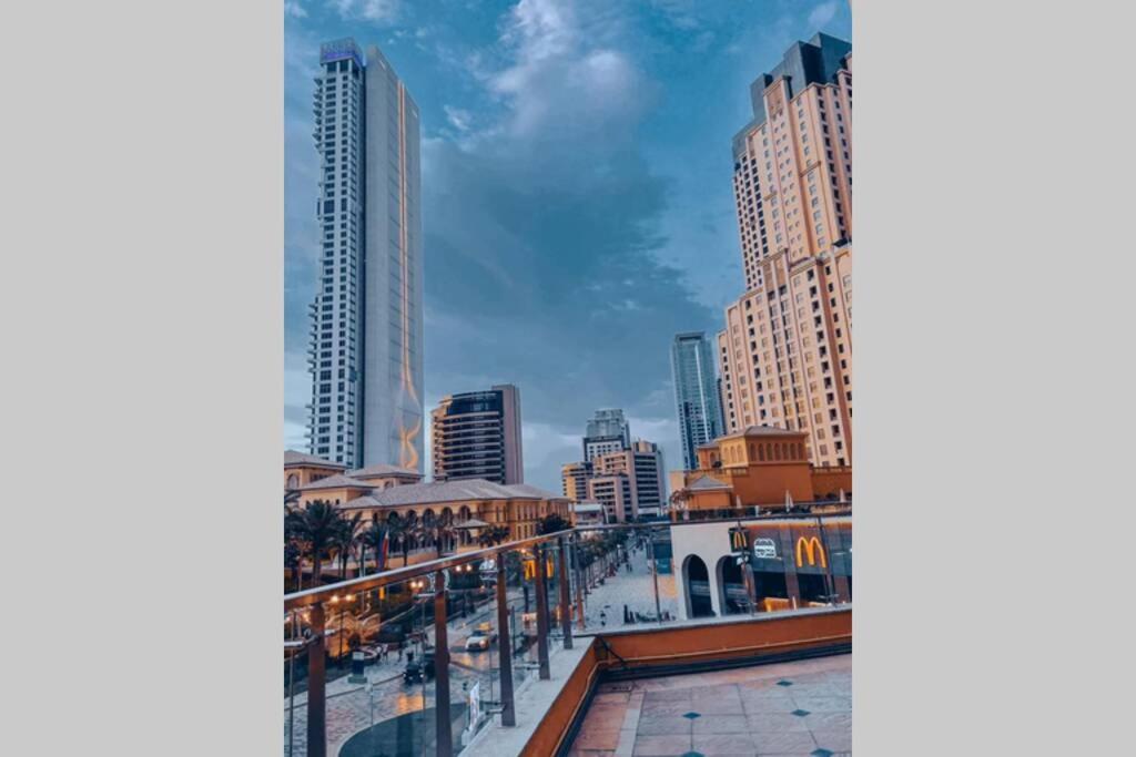 Fotografie z fotogalerie ubytování Victorian Jewel - 2BR - Panoramic Sea & Palm View v Dubaji