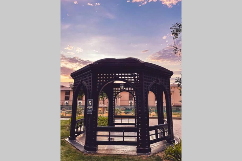 Fotografie z fotogalerie ubytování Victorian Jewel - 2BR - Panoramic Sea & Palm View v Dubaji