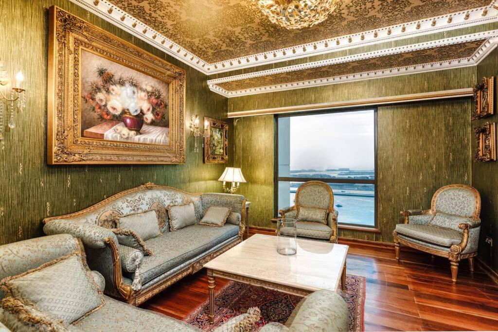 Fotografie z fotogalerie ubytování Victorian Jewel - 2BR - Panoramic Sea & Palm View v Dubaji