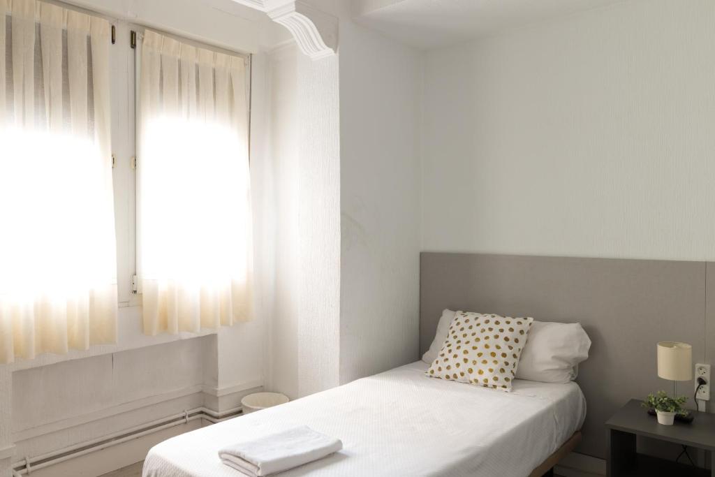 Pensión Arias - Twin Room