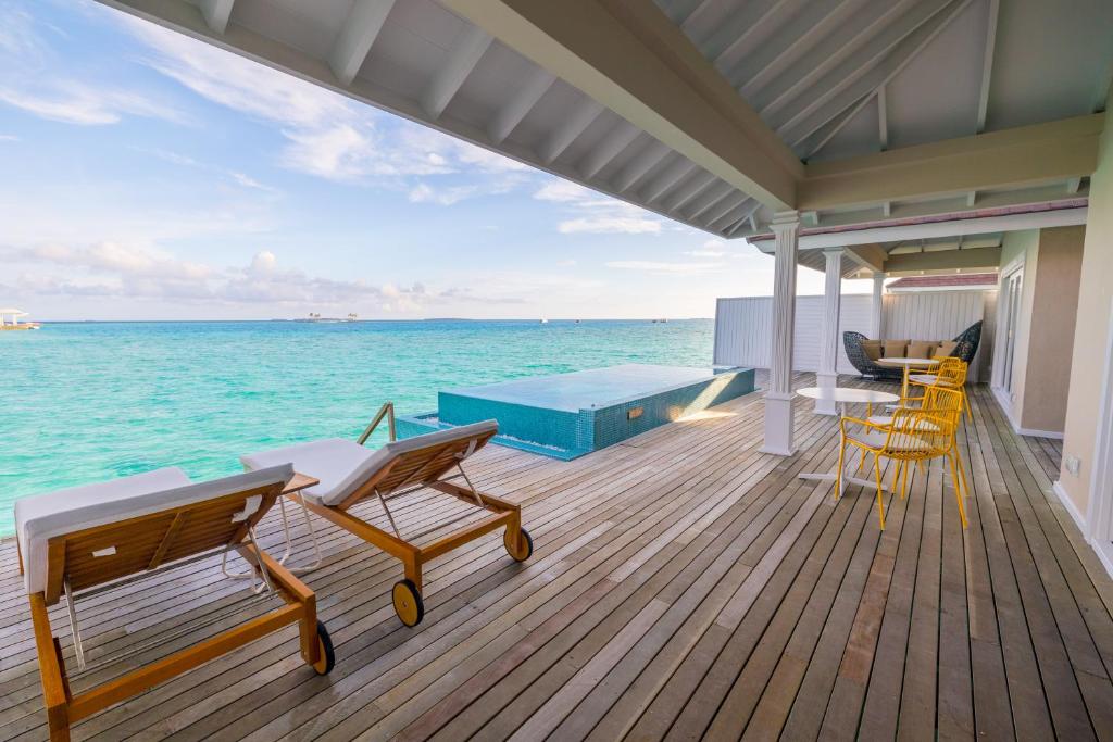The Standard, Huruvalhi Maldives - 2 Bedroom Lagoon Overwater Villa With Private Pool