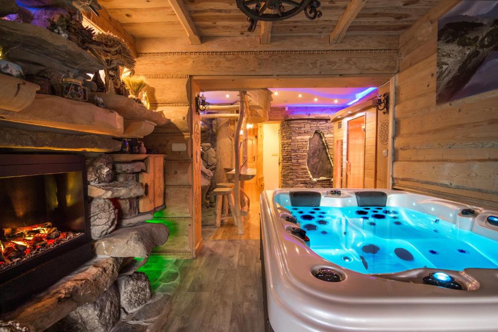 Fotografia z galérie ubytovania Willa Przy Dolinie Kościeliskiej - Prywatne Jacuzzi & Sauna v destinácii Kościelisko