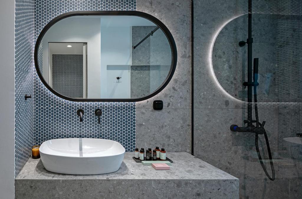 Acro Urban Suites - 9