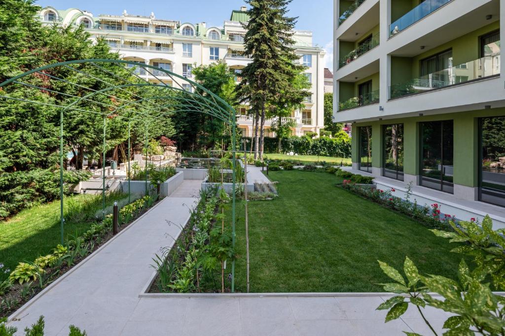 Zahrada ubytování Romance Hotel and Family Suites