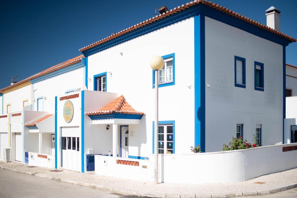 Baleal GuestHouse - 17