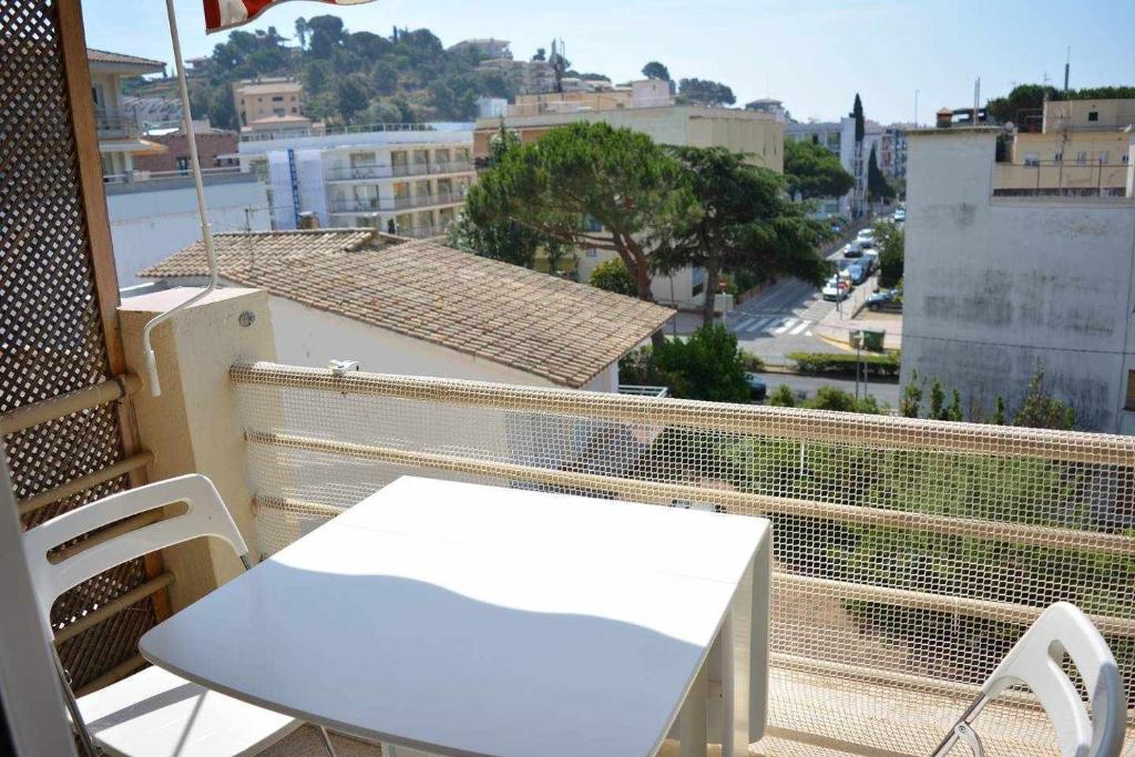 Estudio Mistral a 4 minutos de la playa y del centro de Tossa ...