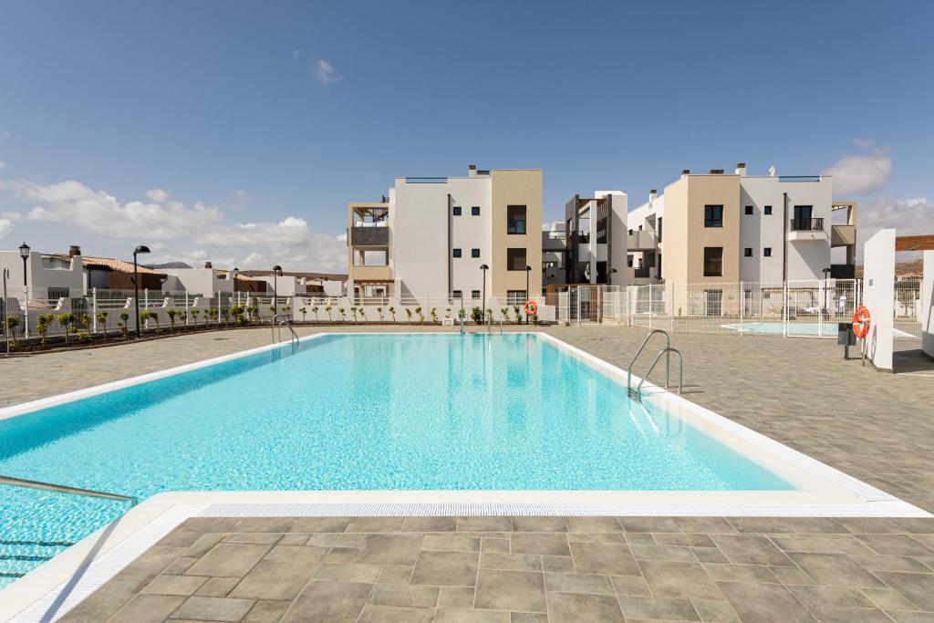 HomeForGuest Apartamento en residencia de lujo con terraza y ...