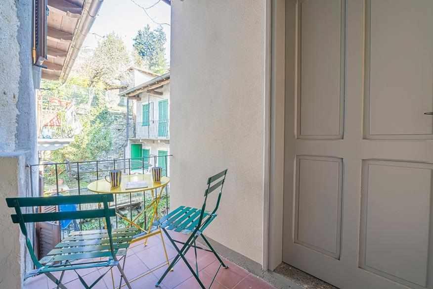 Balkón alebo terasa v ubytovaní L Arco appartamento centro storico Orta SGiulio