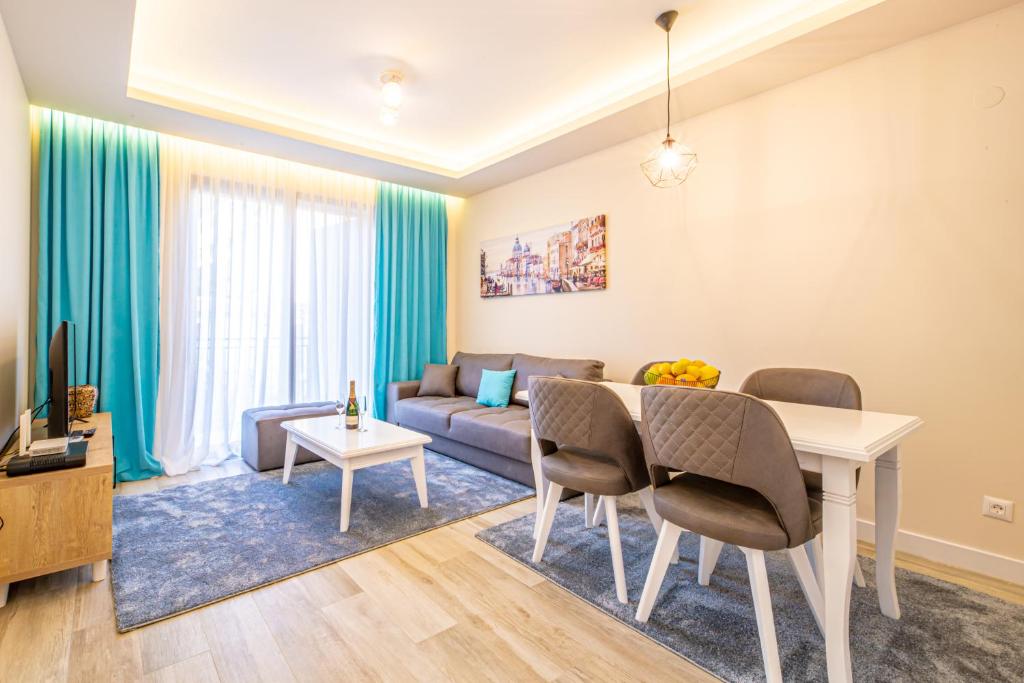 Seafront Apartments Petrovac - Apartamento Con Balcón