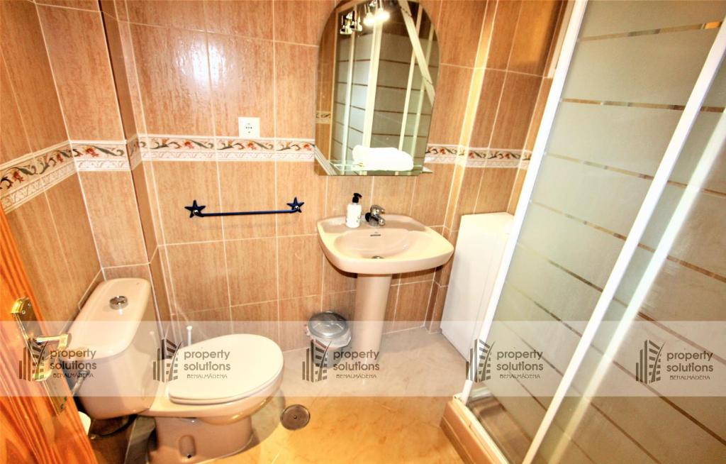 Kúpeľňa v ubytovaní 806 Minerva Apartamento - Vista al mar, la piscina y la montaña - Excelente wifi